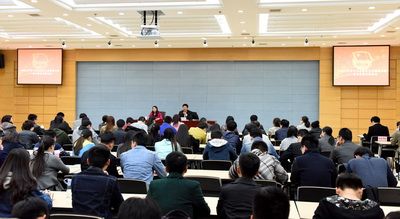 全国人大代表、校长贾锁堂与我校学子面对面 解读“两会”精神