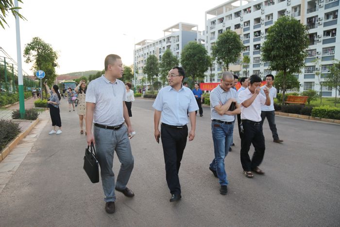 学校党委开展党员领导干部与党外代表人士联谊交友活动