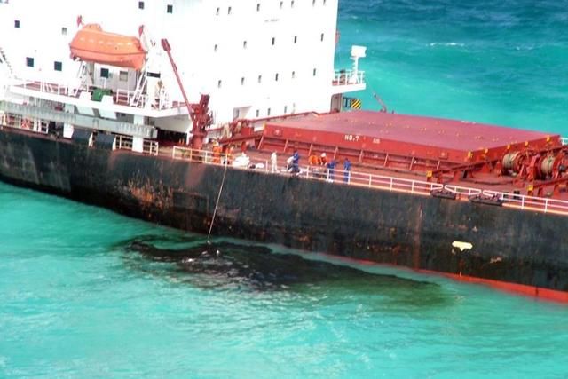 中企运煤船撞澳洲大堡礁遭索赔6亿 中企不现实