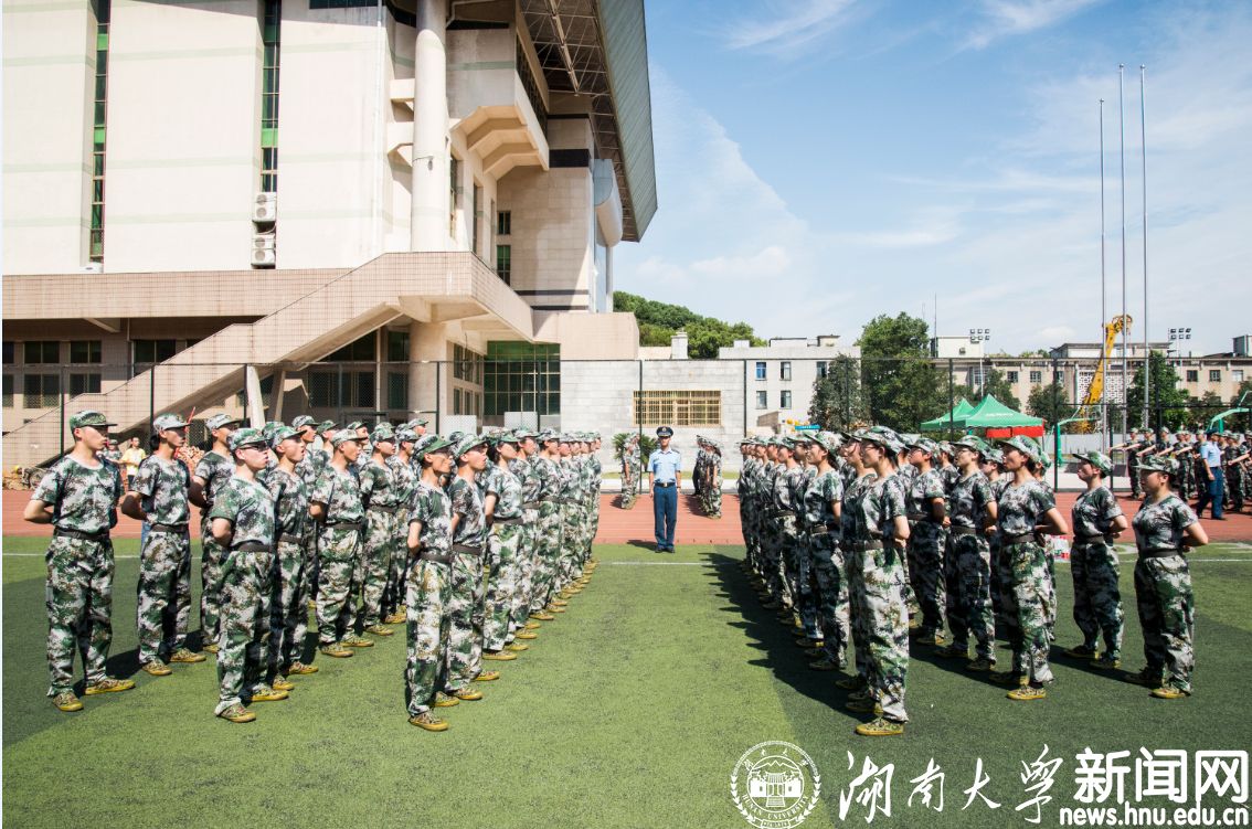 建筑学院新生日记迷彩青春，且歌且行图文